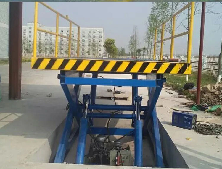 固定式升降機(jī)