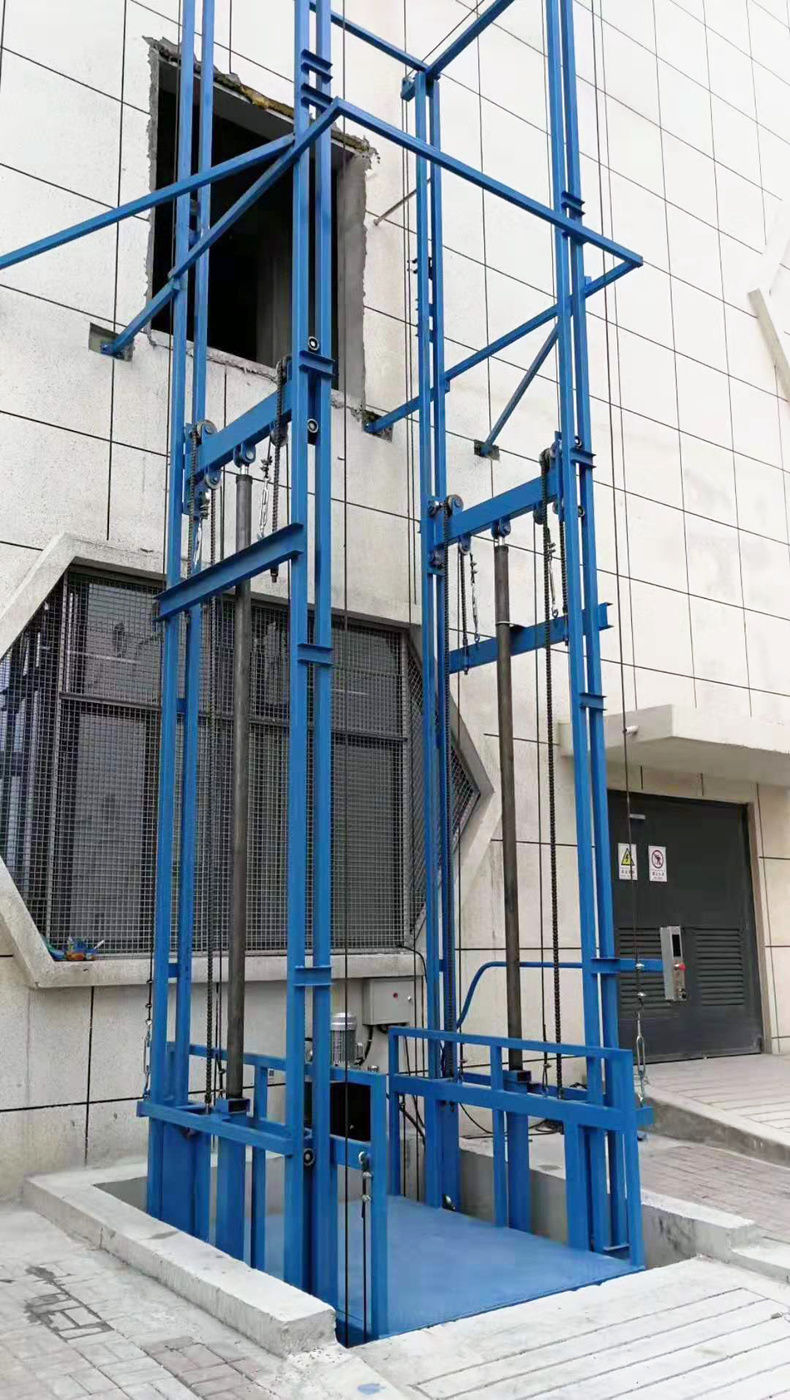 導軌式升降機